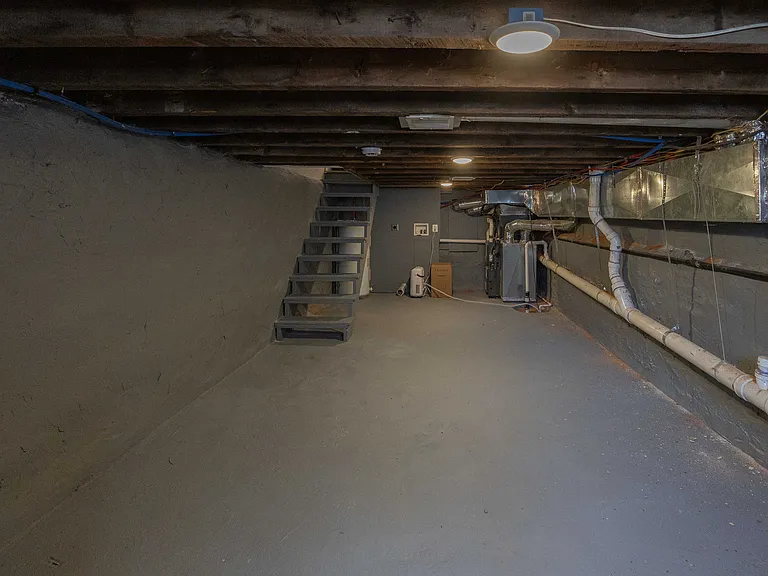 17 E Ashmead St — Photo 23