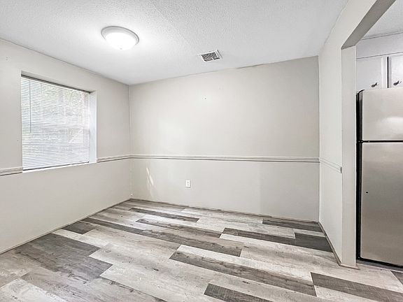 5th image of 1 Louisburg Sq APT 8