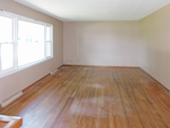 4th image of 519 Ravine St