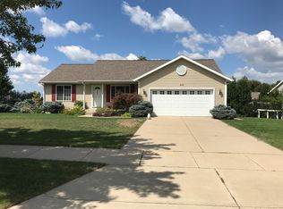 2175 Applegate Dr NW, Grand Rapids, MI