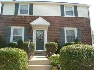 220 Hazelwood Rd, Aldan, PA 19018