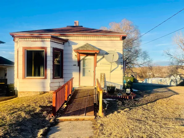 2321 Leech Ave, Sioux City, IA 51106