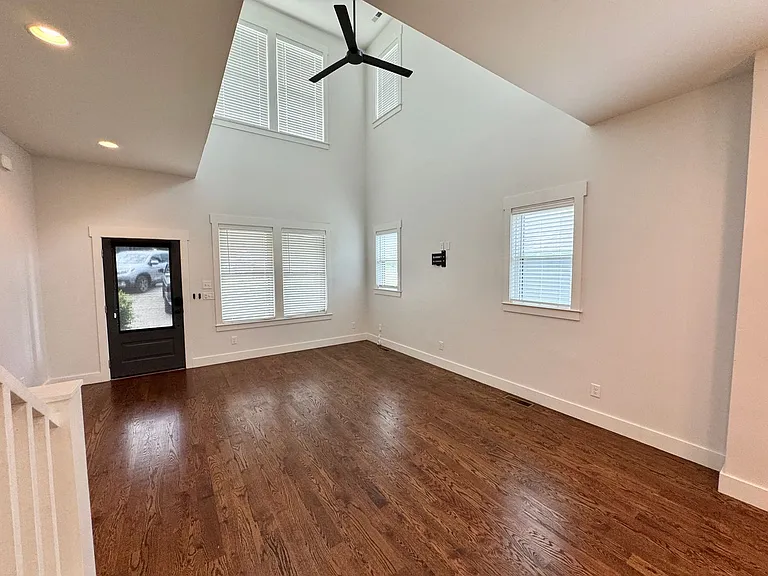 513B Weakley Ave — Photo 5