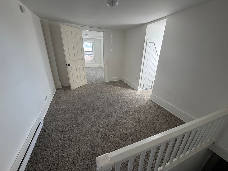 1st image of 104 W Green St Floor 3