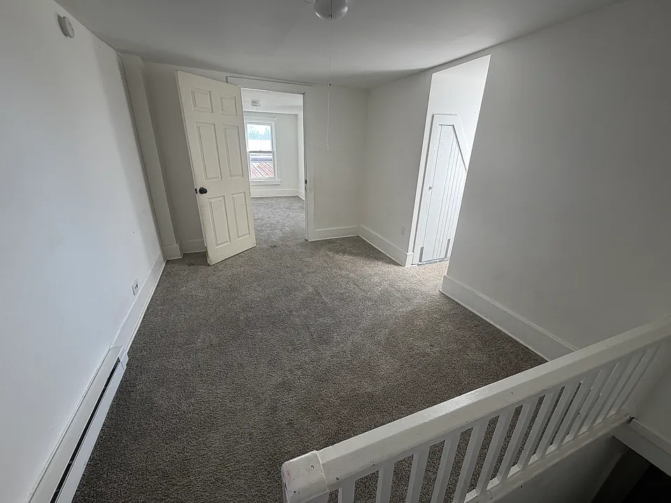 104 W Green St #3