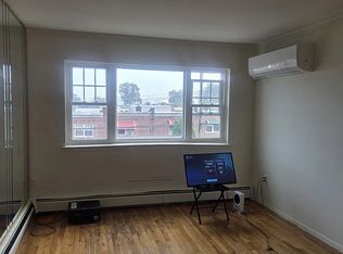 1035 E 218th St Floor 3, Bronx, NY 10469