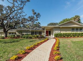 10 Ambleside Dr, Belleair, FL 33756