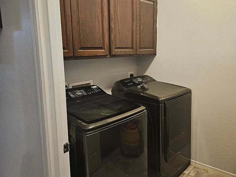 2488 S 44th Trl — Photo 11
