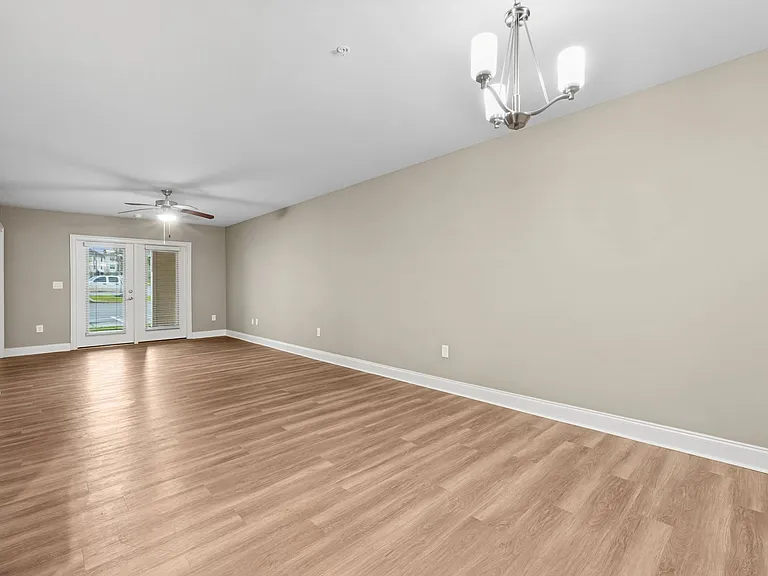 Capital Grand — Photo 10