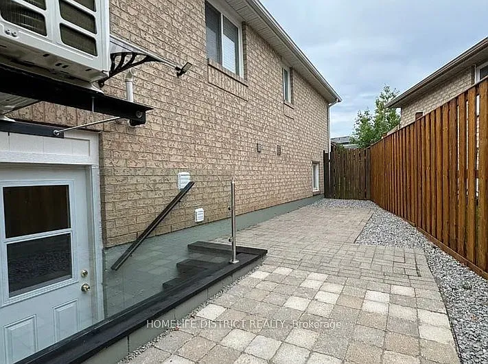 86 Taylor Dr — Photo 15