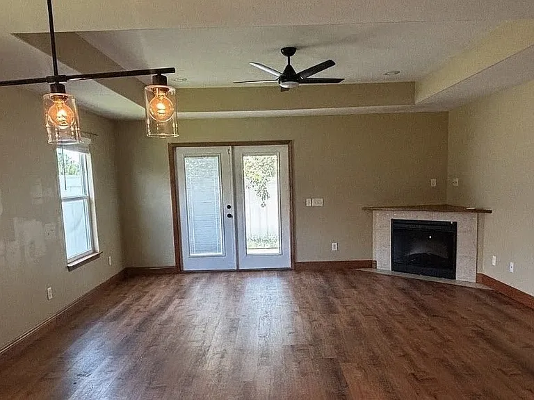 4701 Deerfield Dr — Photo 5