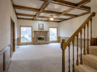 8313 W 118th St, Overland Park, KS 66210
