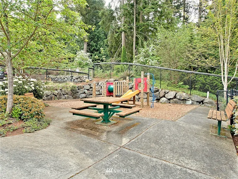 24066 40th Ln SE — Photo 3