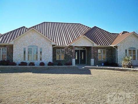 2nd image of 3990 Farm Road 1870