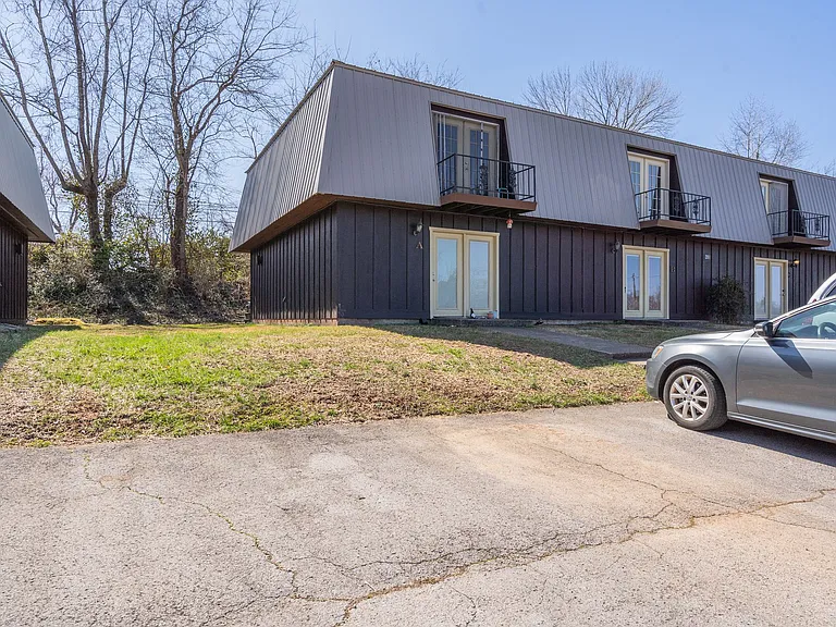 2110 Ashland City Rd #B — Photo 1