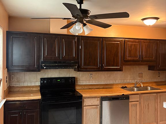 5th image of 440 Peregrine St