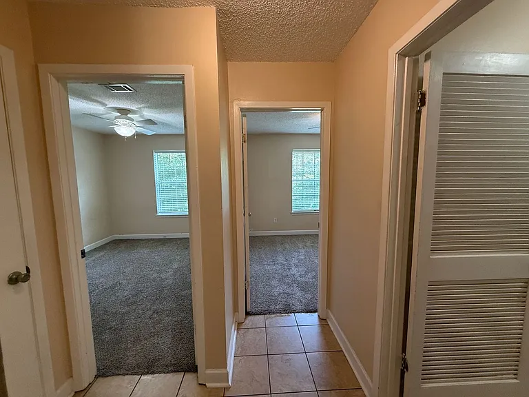 9221 Beatrice Dr — Photo 8