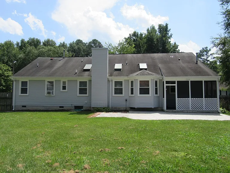 2400 Broadnax Cir — Photo 23