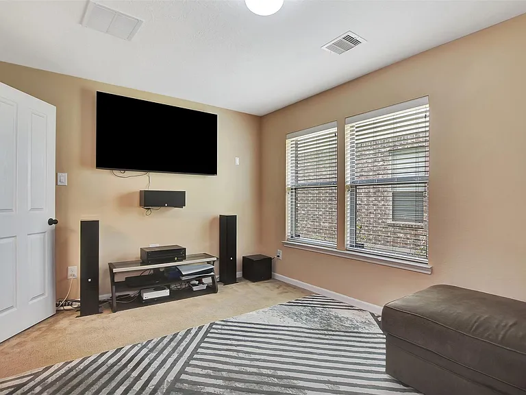 9706 Lockhart Reach Ln — Photo 22