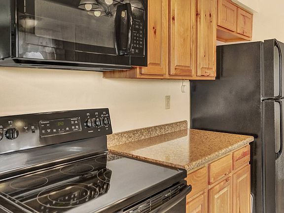2nd image of 21 Wetzel Dr