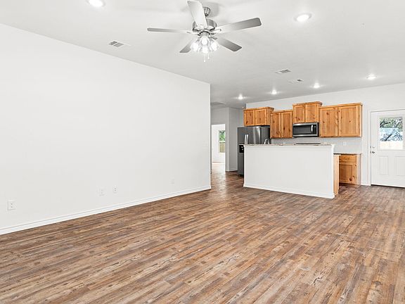 5th image of 912 Blane Circle
