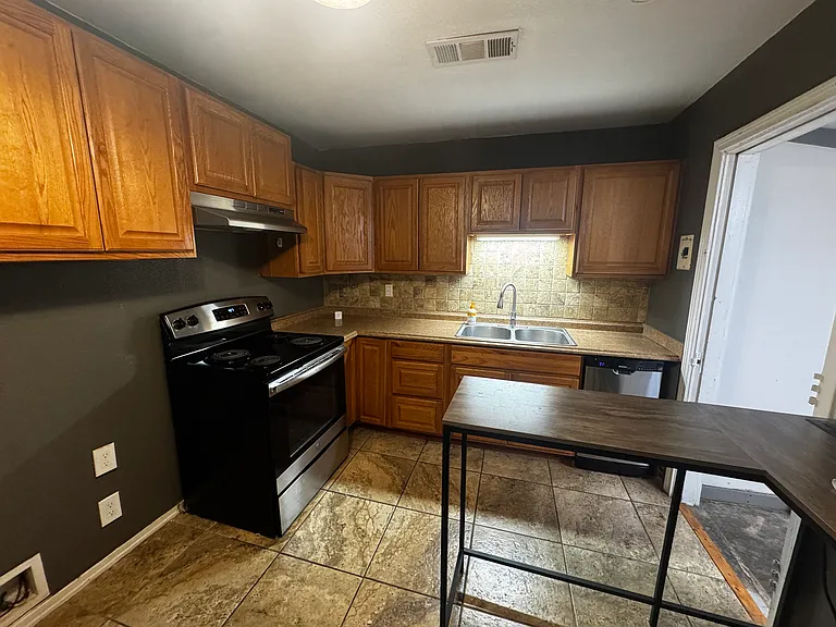 4212 S Van Buren St — Photo 7