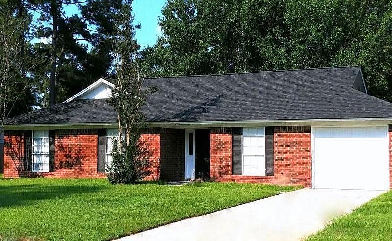 COVERED ENTRANCE TO WELCOME YOU HOME!