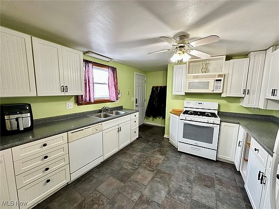 5th image of 2455 Lincoln Dr