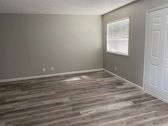 5th image of 814 N Major Ave #812