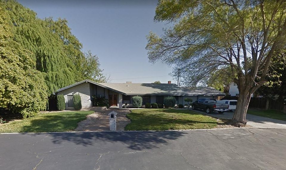 2nd image of 5667 E Kaviland Ave