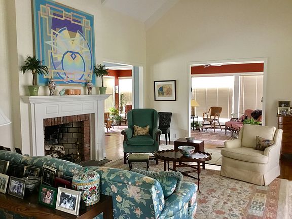2nd image of 10 Barker Ln