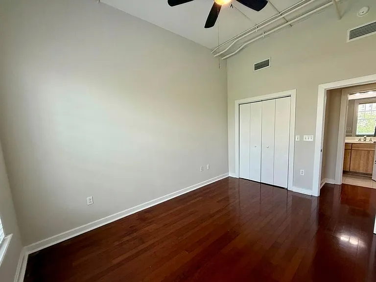 1661 Riverside Ave #415 — Photo 8