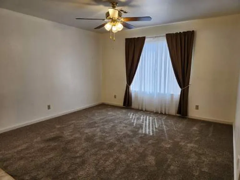 2060 Mesquite Ln #F104 — Photo 9