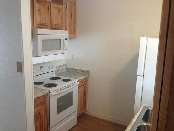 3rd image of 654 Mill St #A