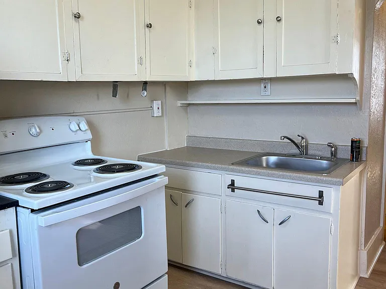 214.5 Fairfield Ave #2145 — Photo 5