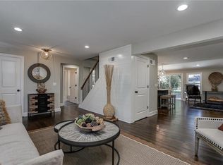 4901 W 72nd St, Prairie Village, KS 66208