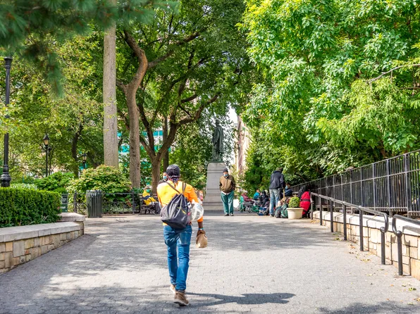 96 Fifth Avenue image 6 of 8