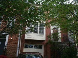 4029 Dogberry Ln, Fairfax, VA 22033