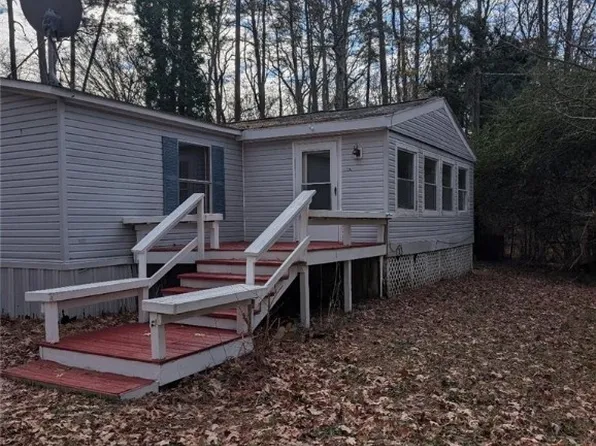 947 Salisbury Park Rd, Hague, VA 22469