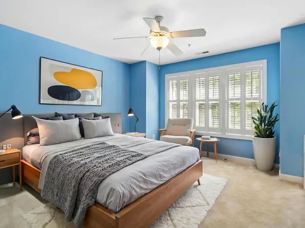 335 Rose Walk Ln, Carrboro, NC 27510
