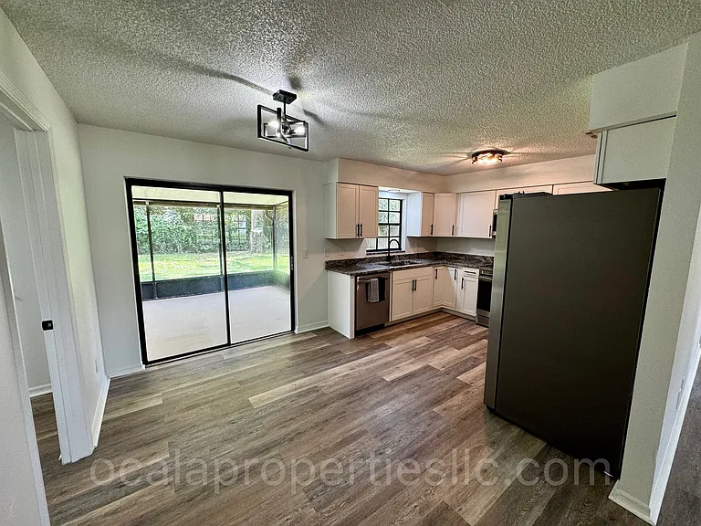 3380 NE 44th Pl — Photo 11