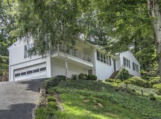 3010 Avenham Ave SW, Roanoke, VA 24014