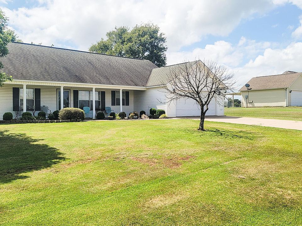 1st image of 2928 Hatties Ln