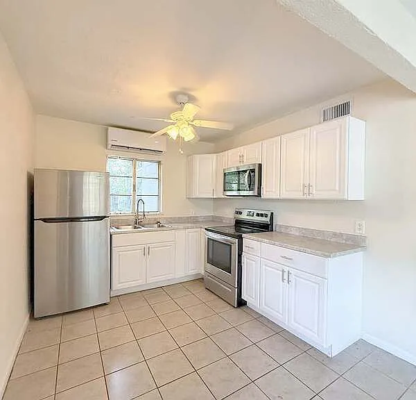 1318 Divot Ln — Photo 7