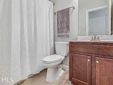 671 Sunset Park Dr — Photo 3