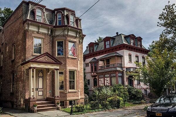 1st image of 276 Liberty St