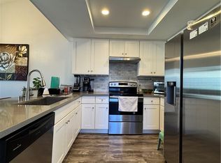 3932 W 5th St APT 202, Santa Ana, CA 92703