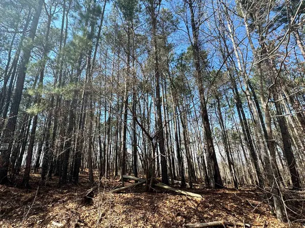 791 W Island Creek Dr, Sparta, GA 31087