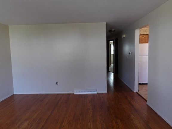 3rd image of 169 Shadyside Dr