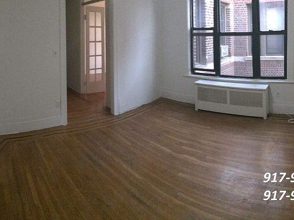 3rd image of 3048 32nd St APT 3